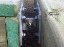 Amphi-Dock Hinge
